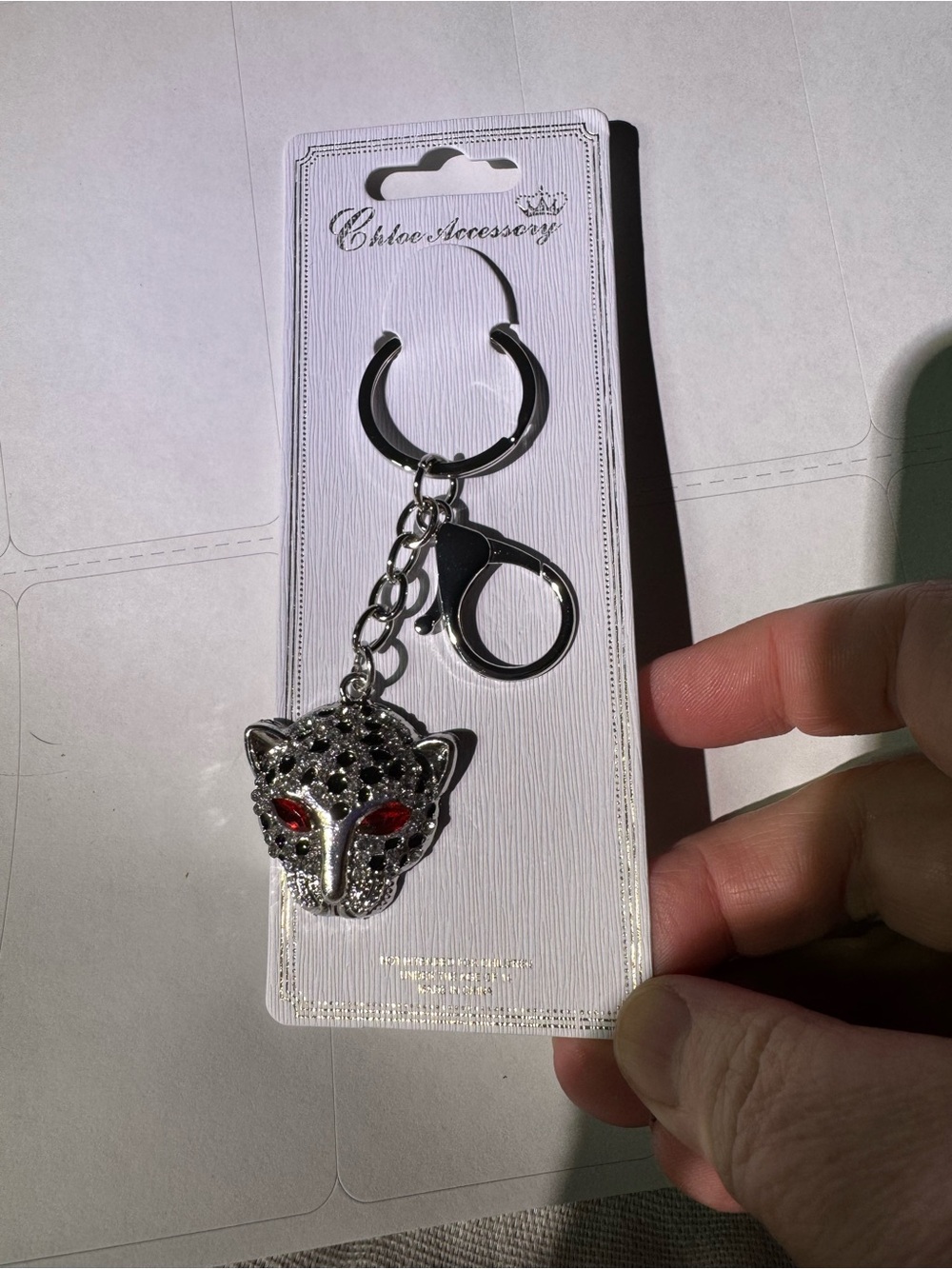 Source Unknown Silver Leopard Head Keychain with Red Eyes